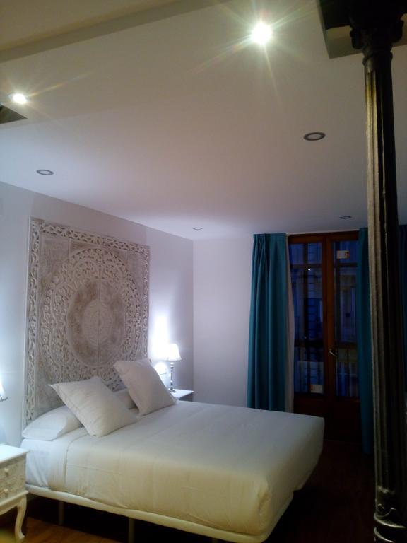 Los Amigos Vip Rooms Madri Exterior foto